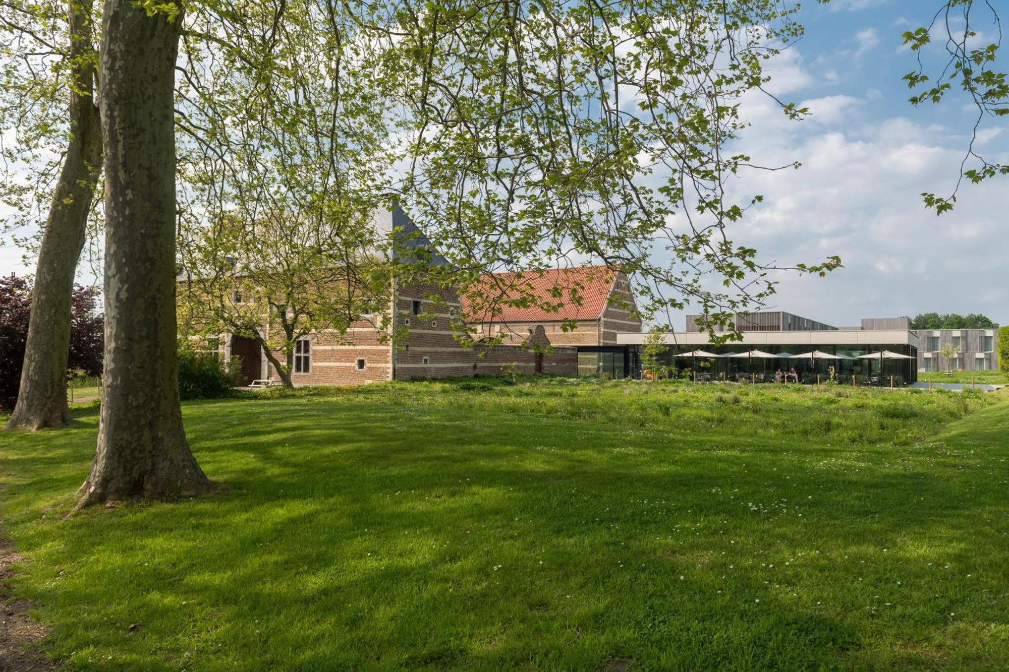 Martin'S Rentmeesterij Bilzen Bagian luar foto